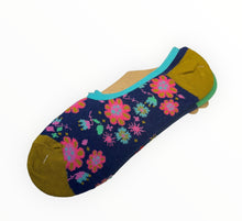 Load image into Gallery viewer, BOHO NO SHOW SOCKS WITH FLOWERS
