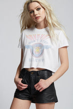 Load image into Gallery viewer, JOURNEY DON&#39;T STOP BELIEVIN&#39; CROP TEE
